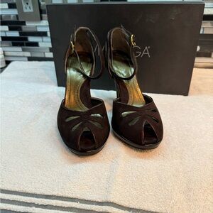 Via Spiga peep toe high heeled shoe